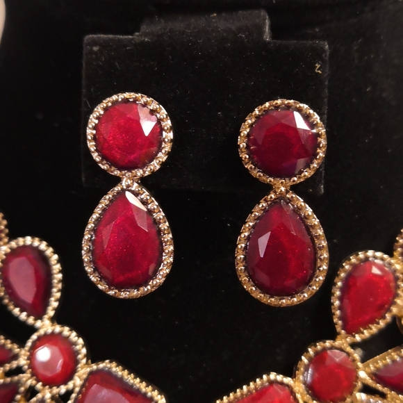 ✨2 for $10✨ Chunky Necklace set - Picture 3 of 3